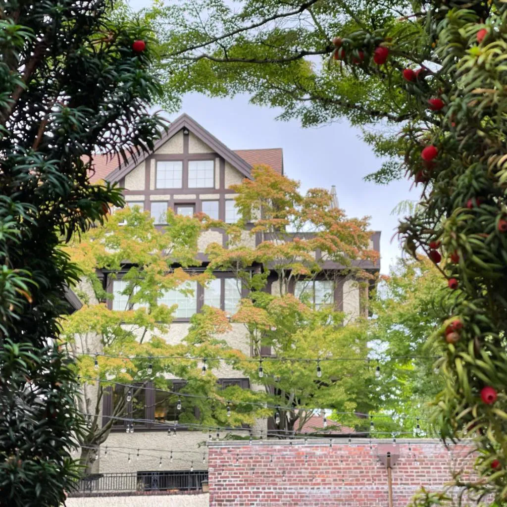 Photograph of Cecil Bacon Manor