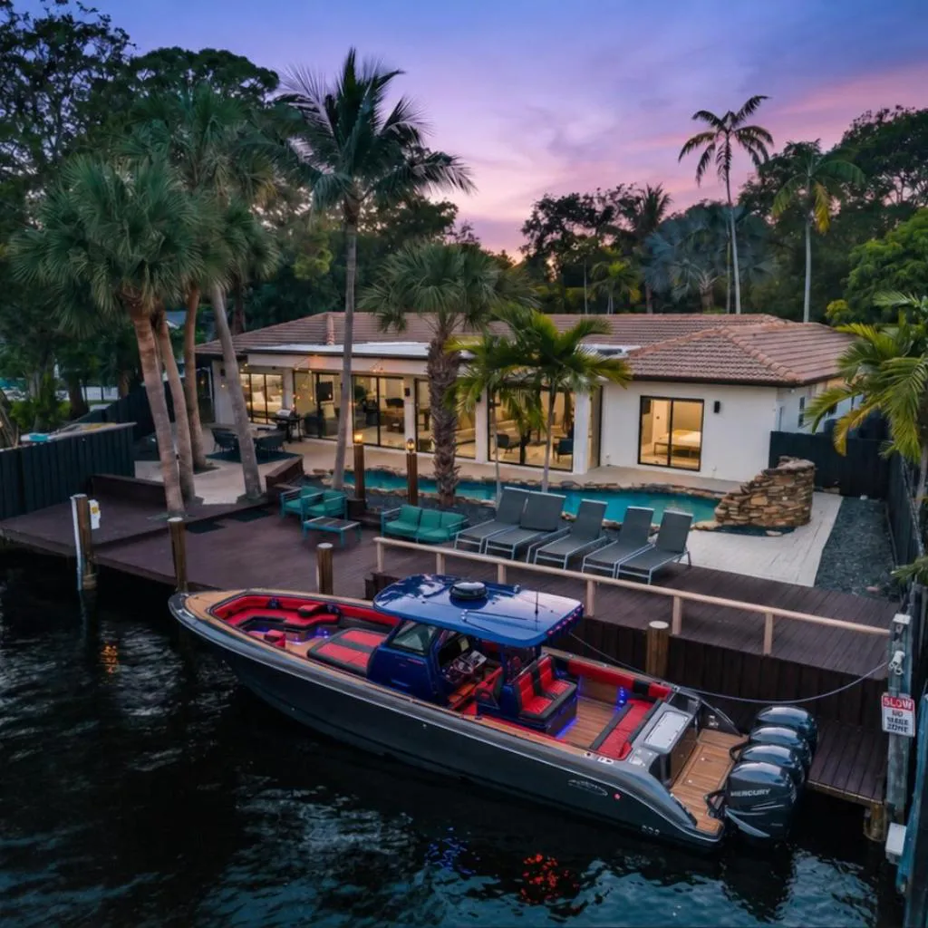 Photograph of Mega-Yacht View Villa, Heated Pool, Dock
