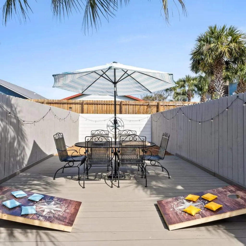 Photograph of Pet-friendly condo, less than 5 min walk to beach, beach chairs, wagon, umbrella etc. included!