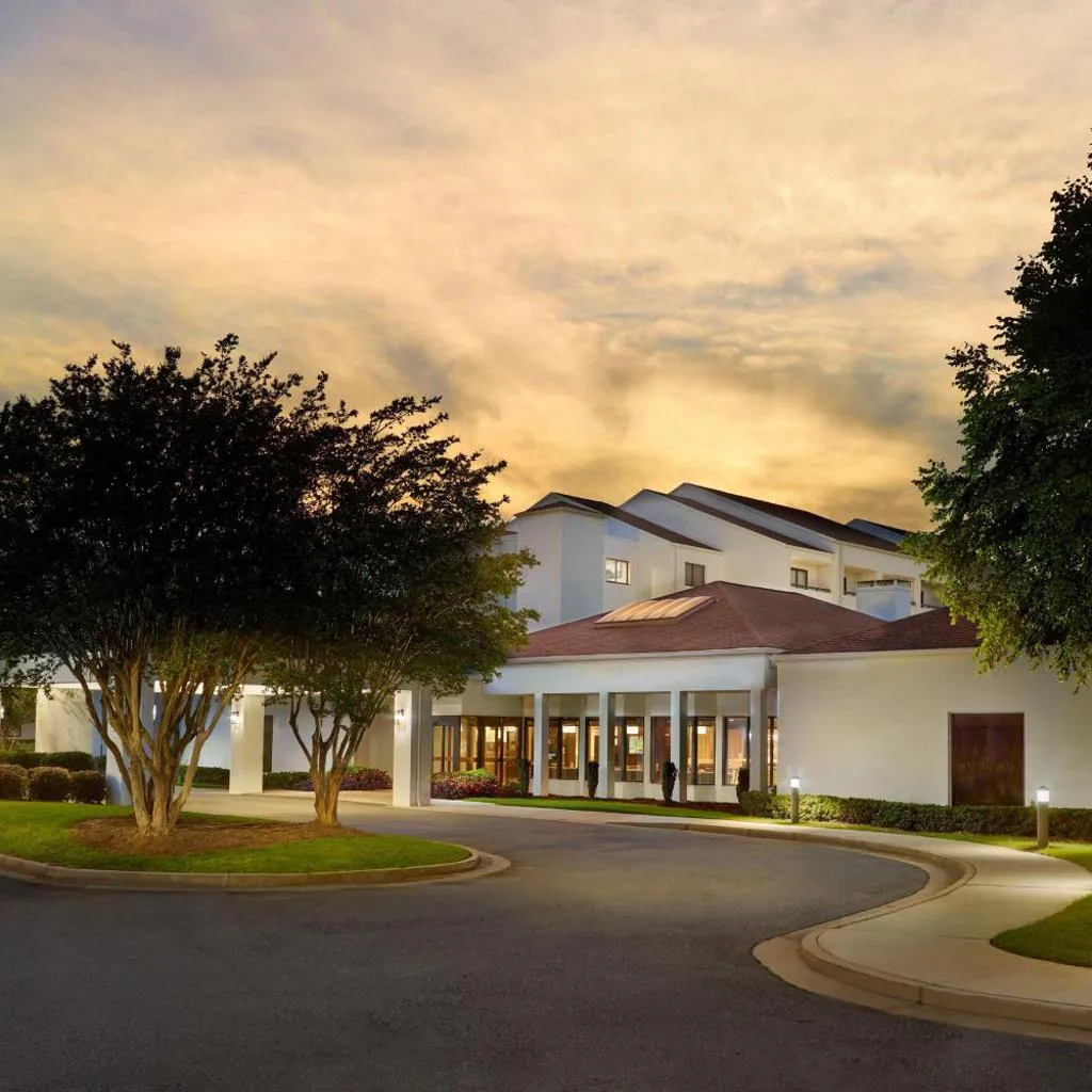 Photograph of Courtyard by Marriott Atlanta Executive Park/Emory