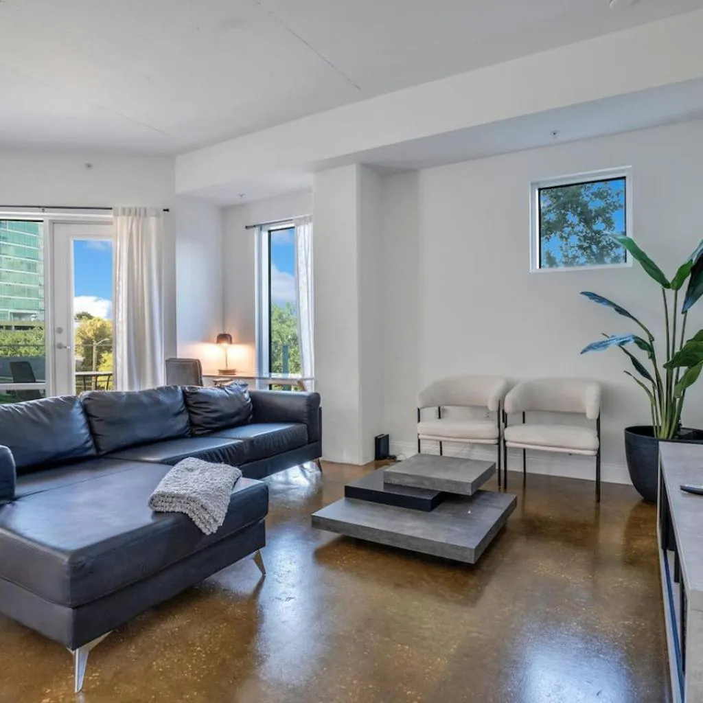 Photograph of 3 bedroom Corner Suite