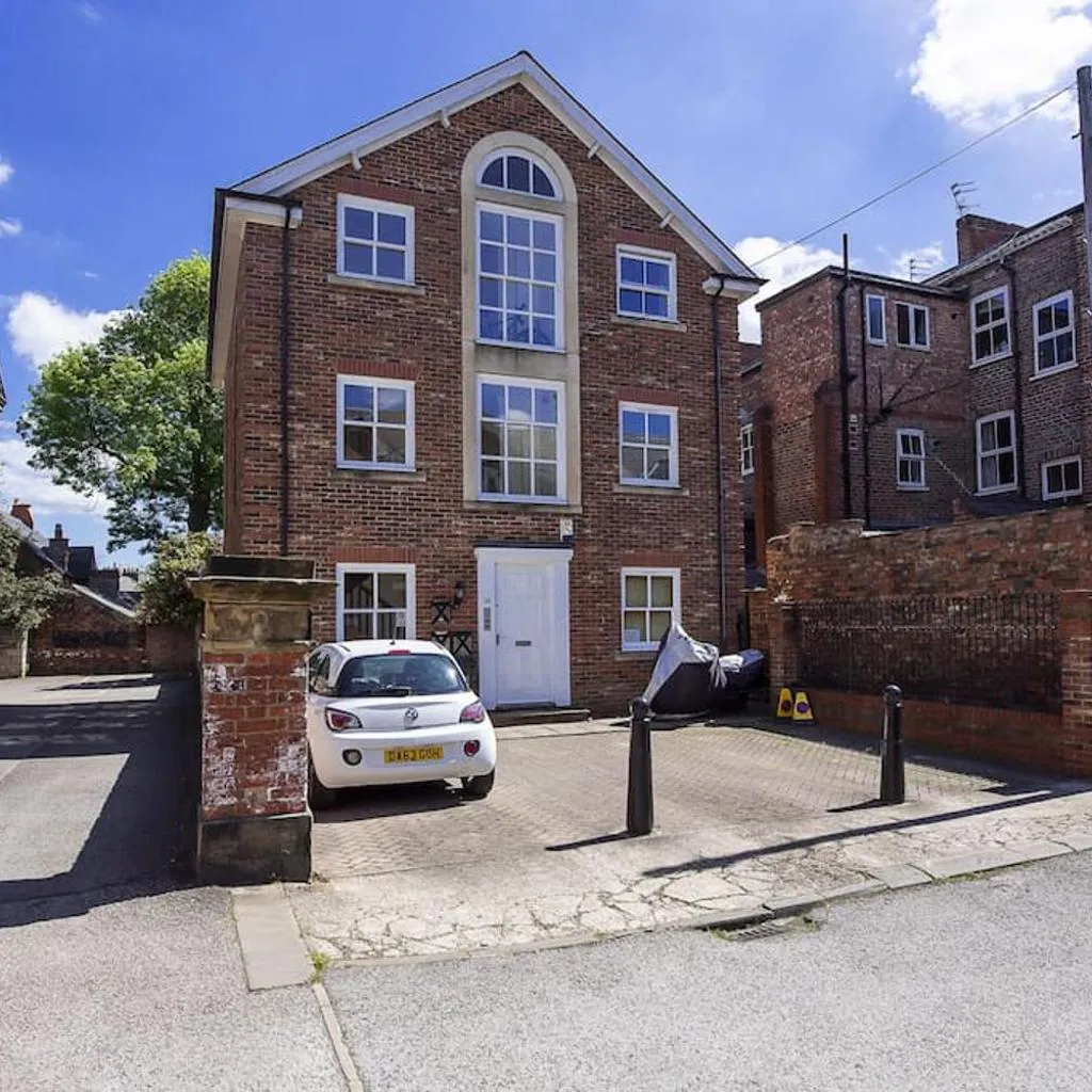 Photograph of LoveYork Priory Apartment - Central with Parking
