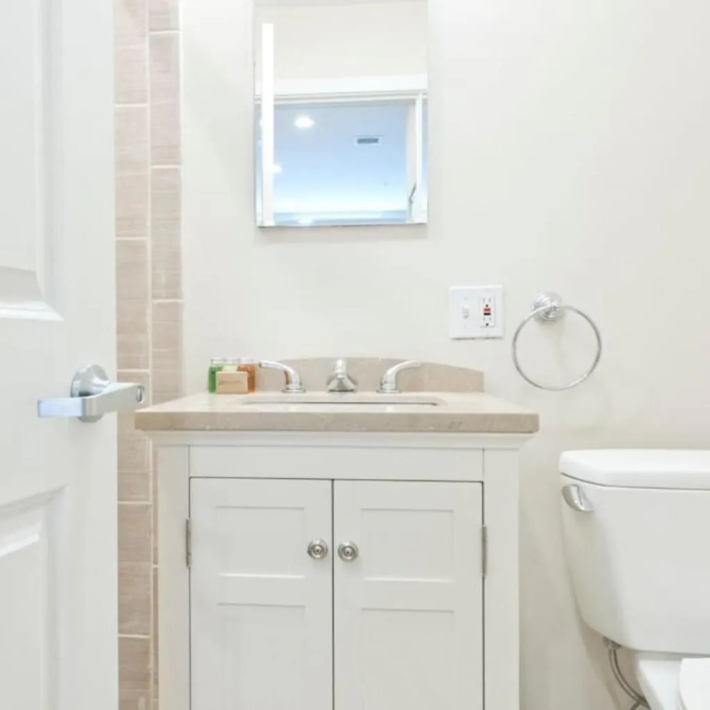 Photograph of Simple 1br Financial District Keyless Entry