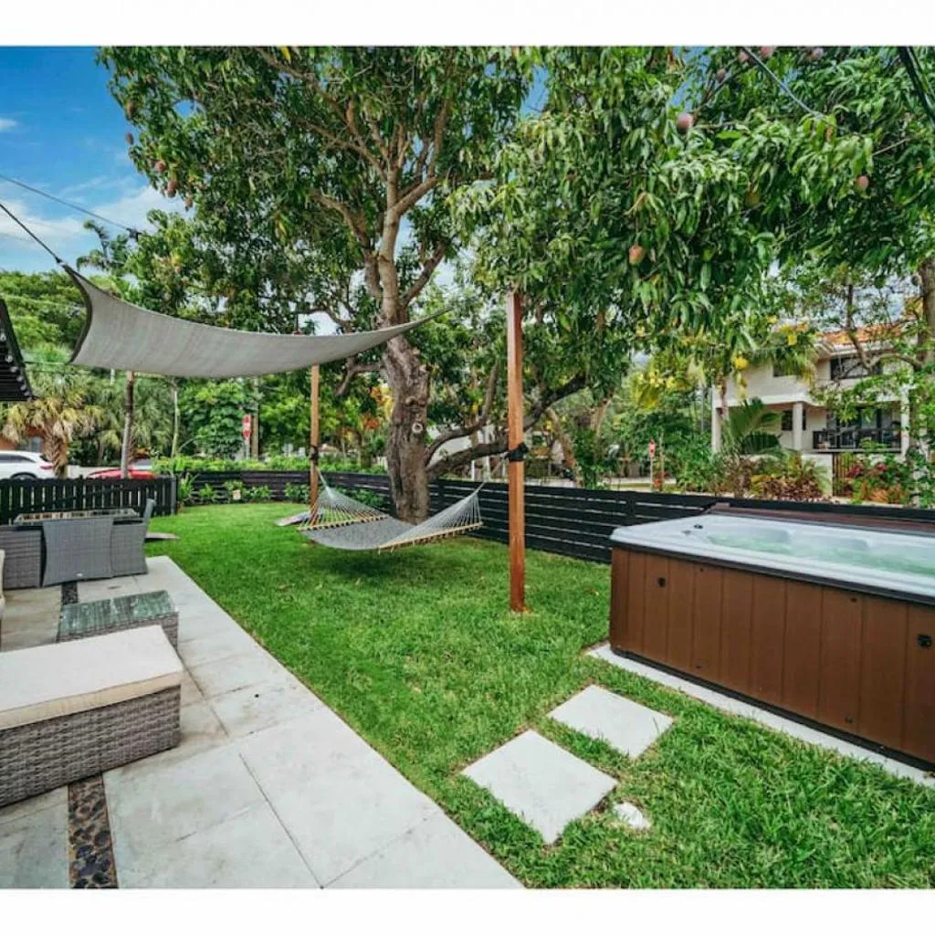 Photograph of Mango Lovers Zen Beach Retreat w Hot Tub