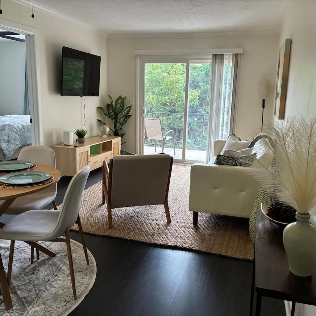 Photograph of Peaceful, Furnished, Modern Haven 1 BR Retreat