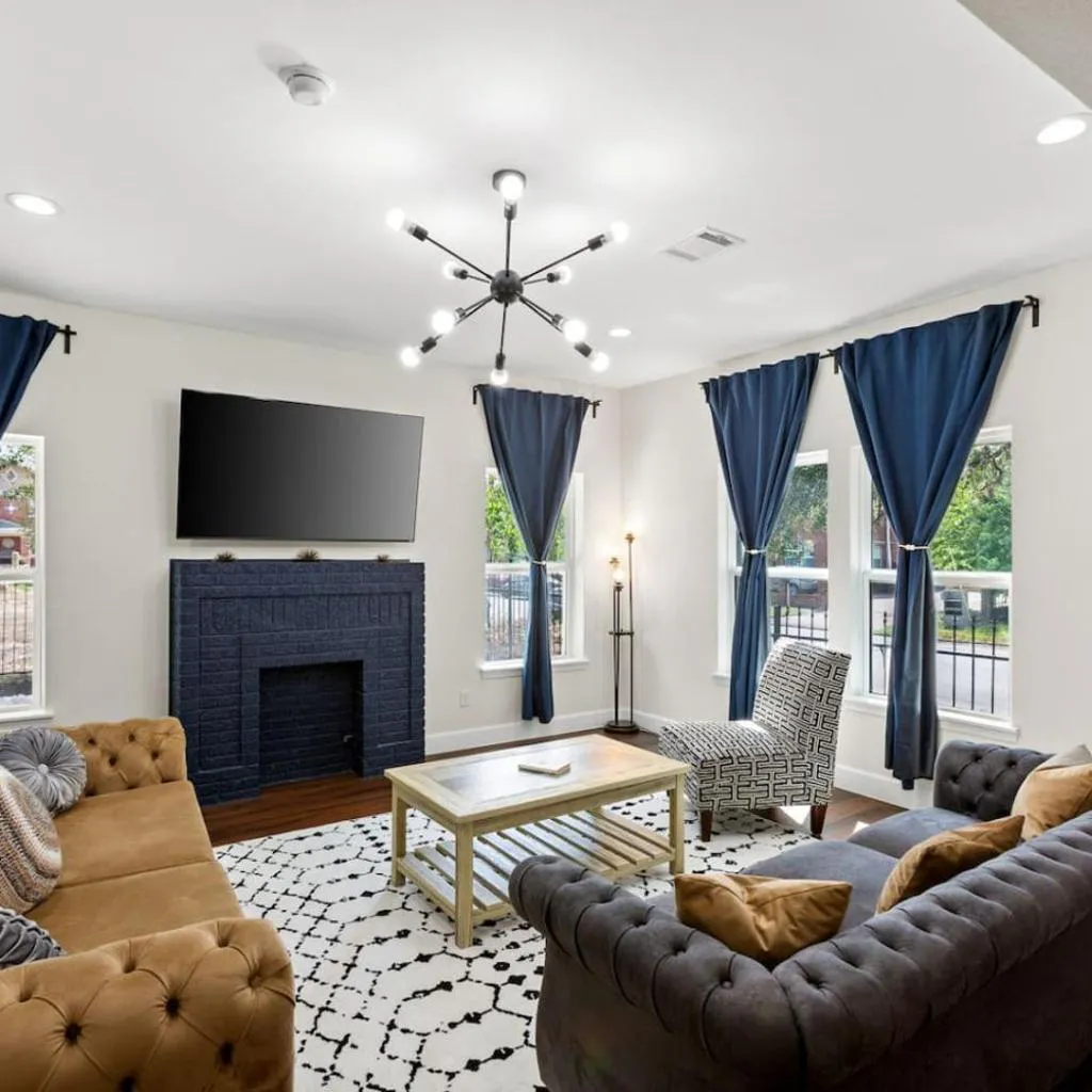 Photograph of Gated 5BR Duplex with 2 Kitchens Near Med Center & Downtown