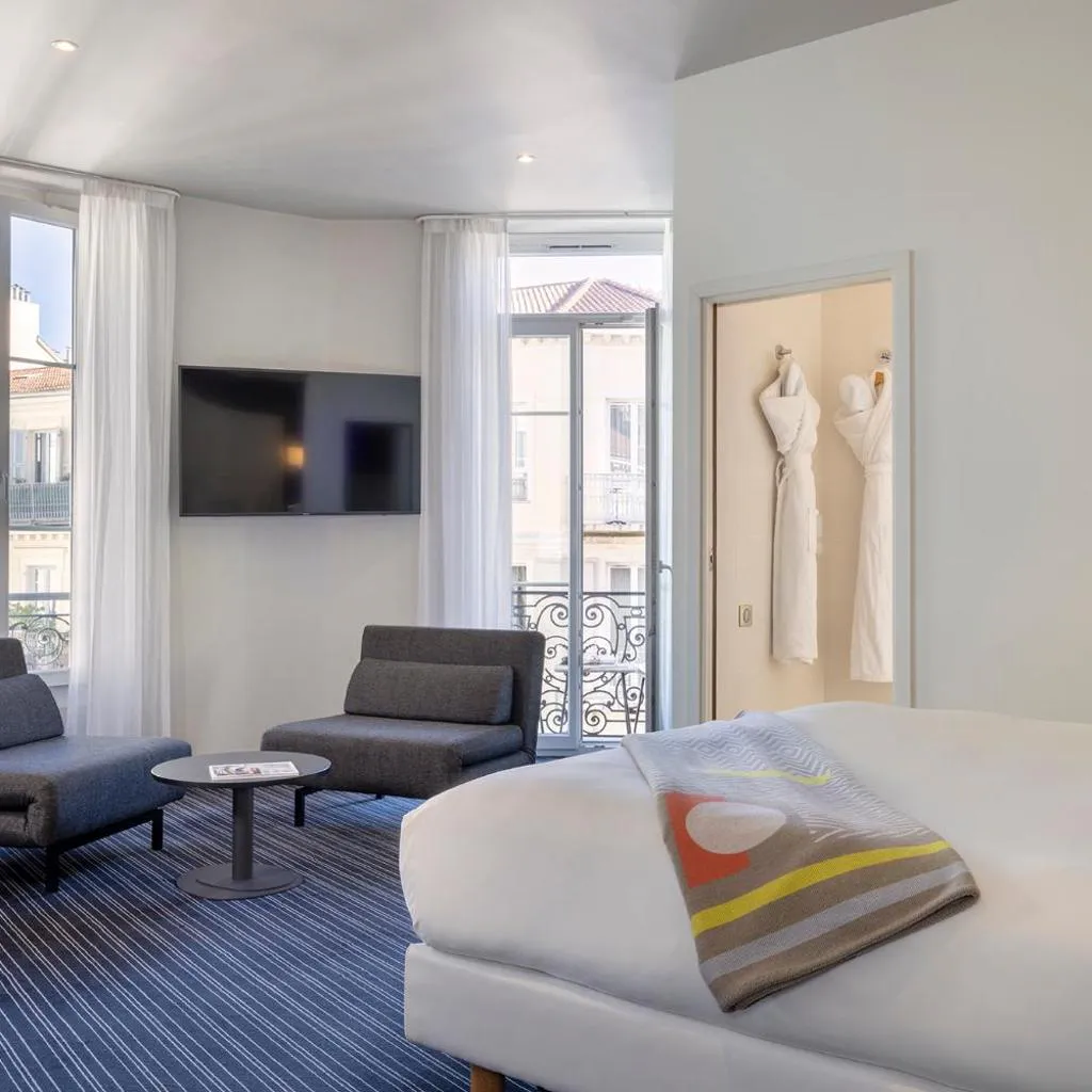 Photograph of Hotel 66 Nice