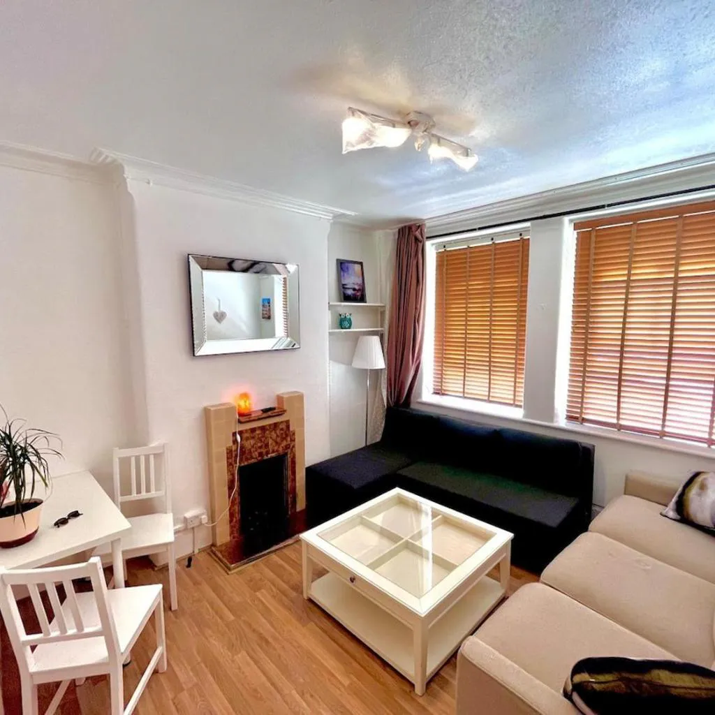 Photograph of One bedroom flat SW8