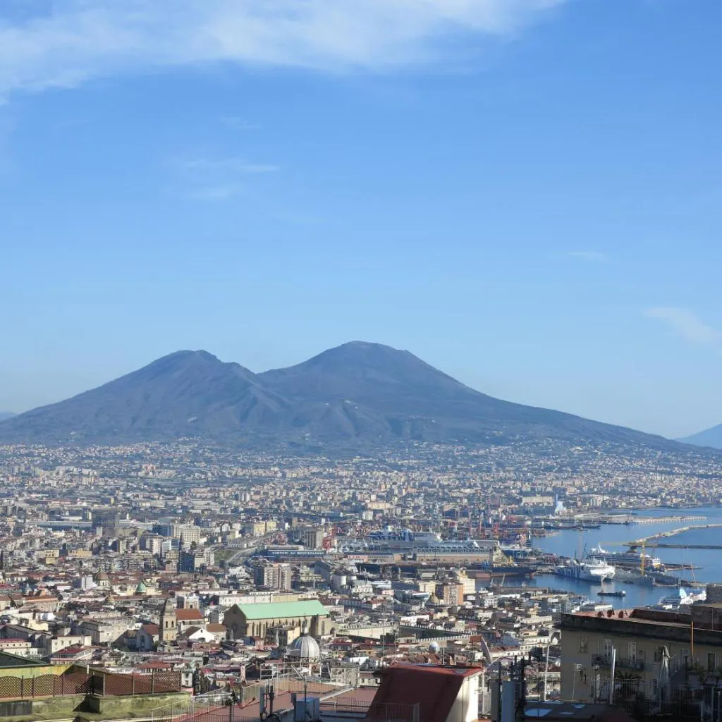 Photograph of Pretty panoramic apartment - half way Center-Vomero district