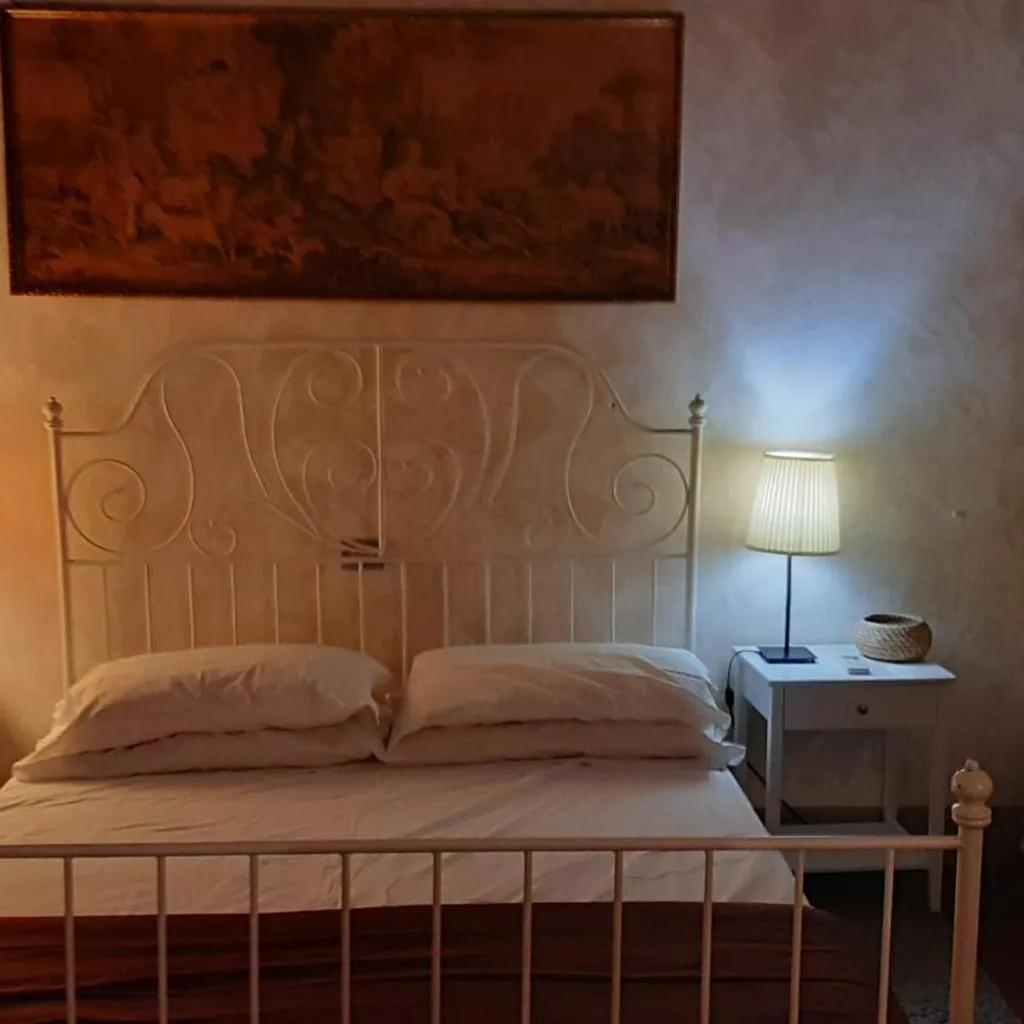 Photograph of Romana home
