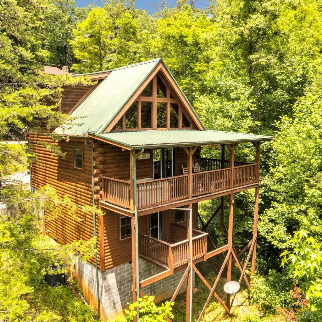 Photograph of American Honey - Hot Tub, Cozy Cabin Retreat in the Smokies Comfort & Fun for All