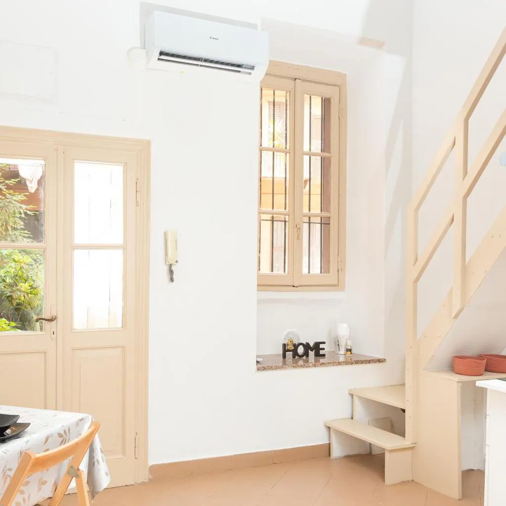 Photograph of Cream Little Apartment - M1 - City Center