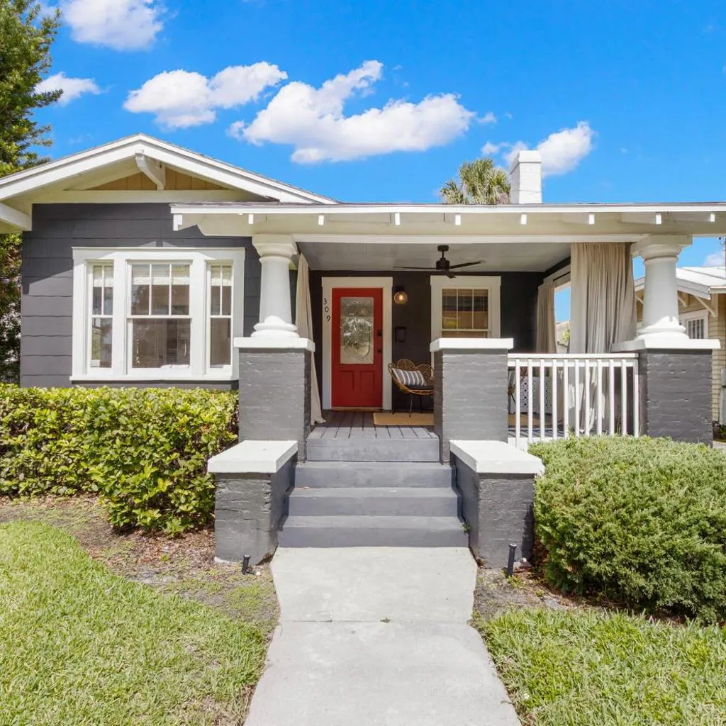 Photograph of SoHo Serenity - Amazing Home with Private Pool & Hot Tub, SoHo District