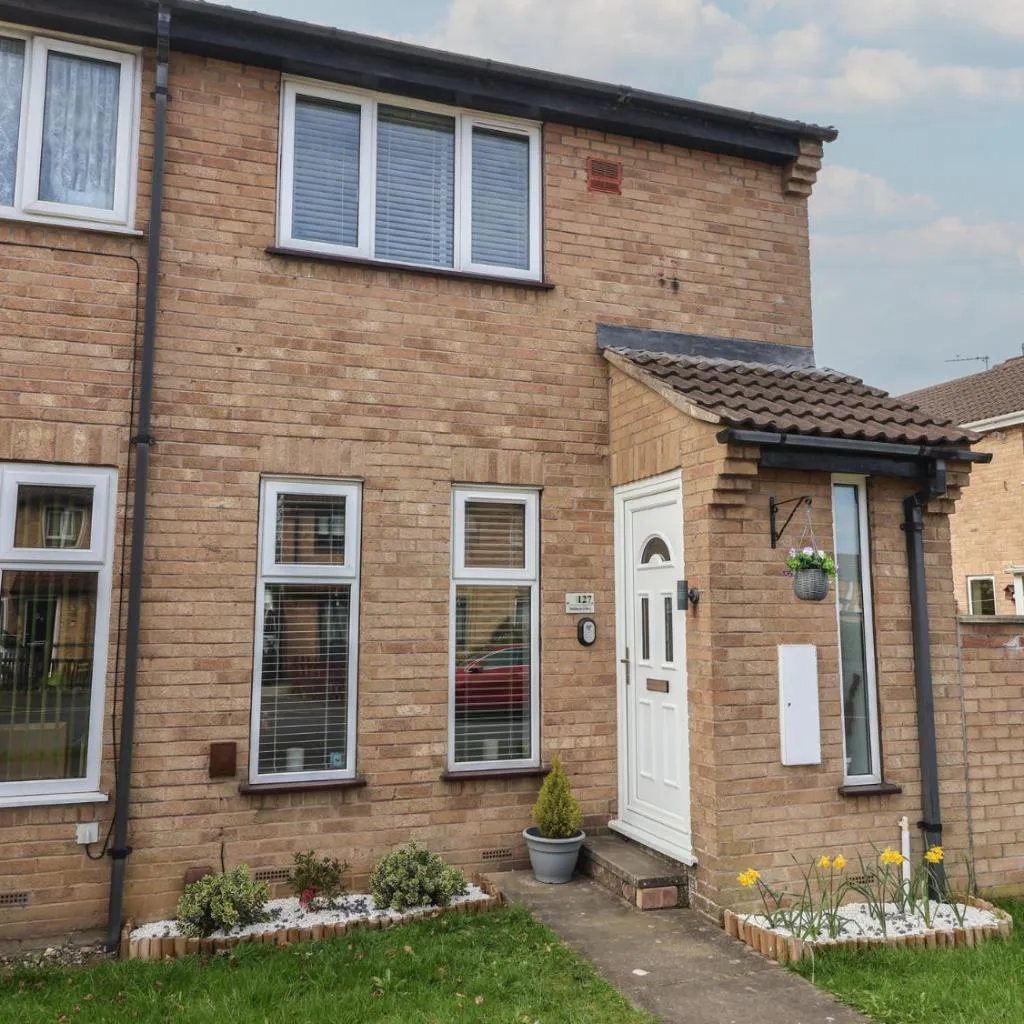 Photograph of 127 Bellhouse Way