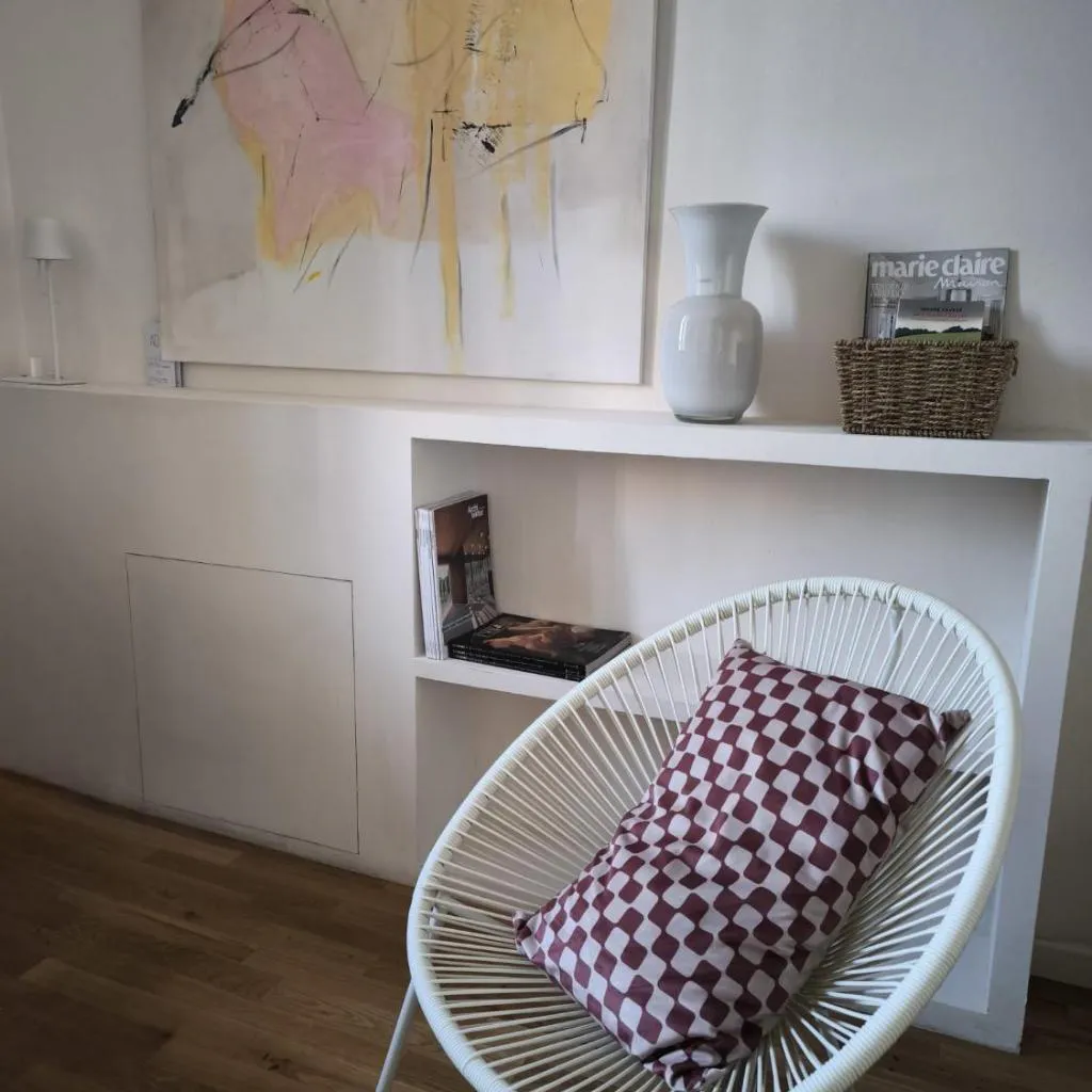 Photograph of 10 Min from the center - historic building - studio apartment