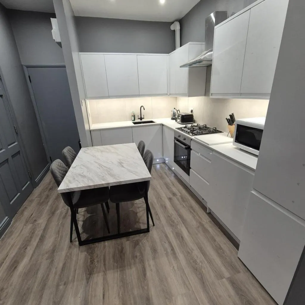 Photograph of Central London Stylish 2-Bedroom Apartment