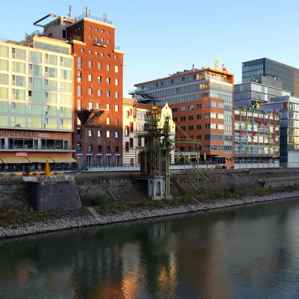 Photograph of Courtyard by Marriott Duesseldorf Hafen