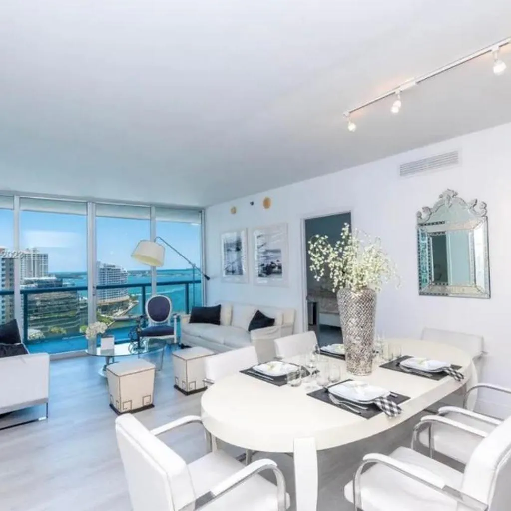 Photograph of Ocean view 2bd brickell condo