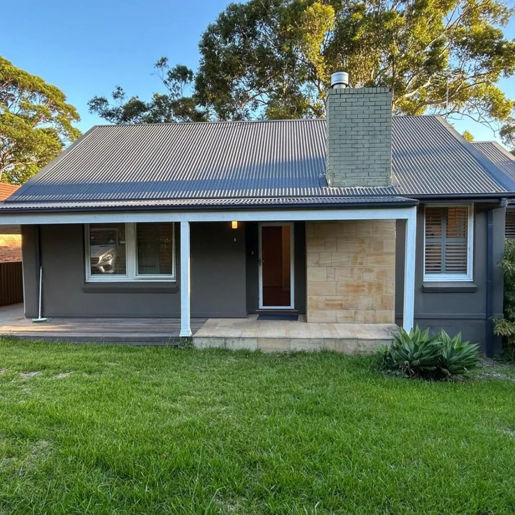 Photograph of Lindfield 4 Bedroom Cottage House