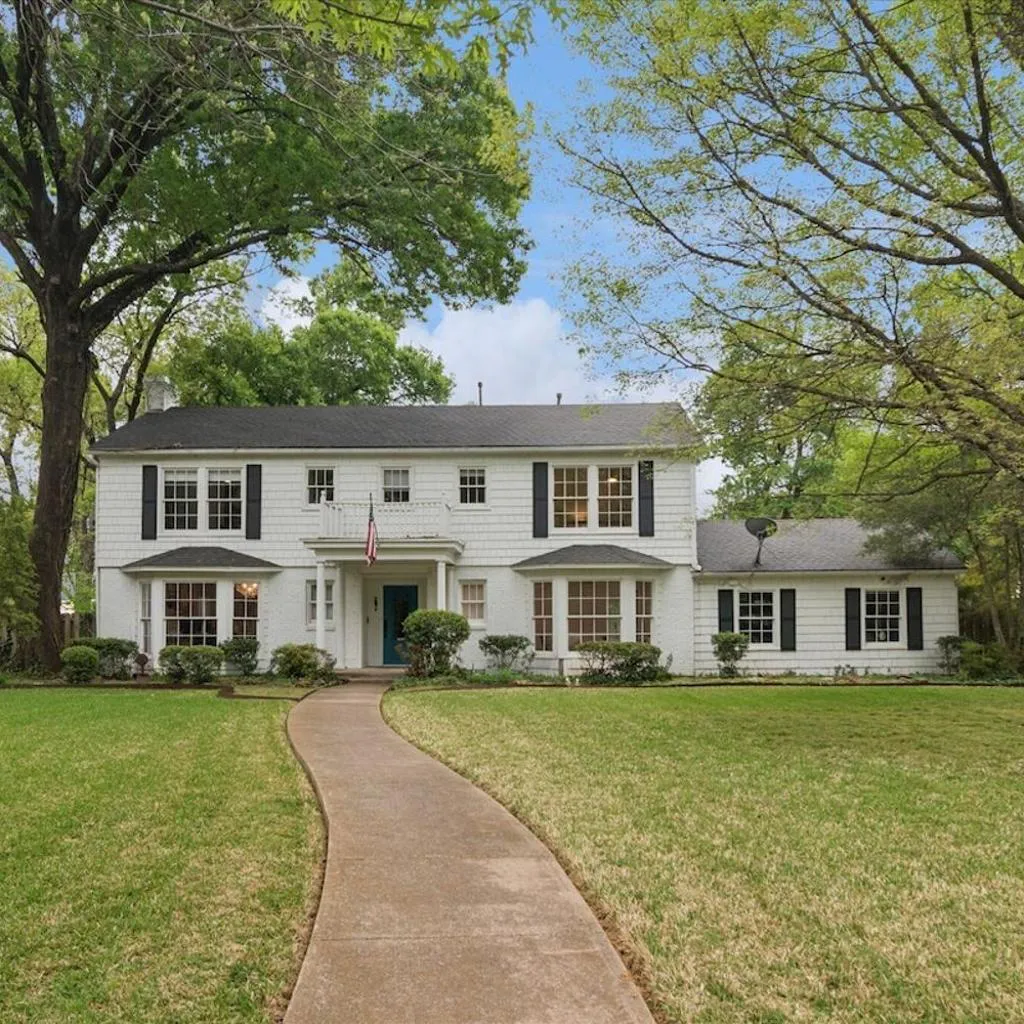 Photograph of GREAT LOCATION Forest Hills Premier Estate WELCOME WORLD CUP 2026