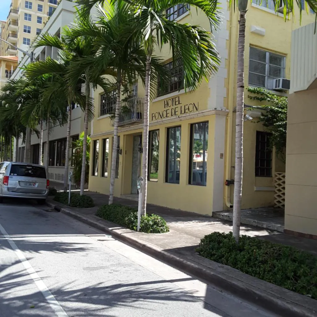 Photograph of Hotel Ponce de Leon
