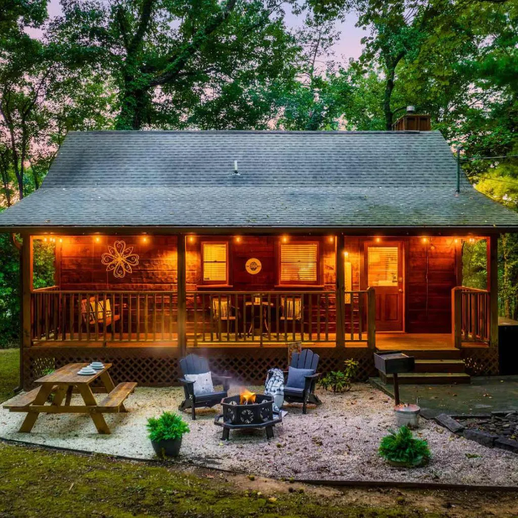 Photograph of Romantic - Firepit - Hot tub - Pet Friendly