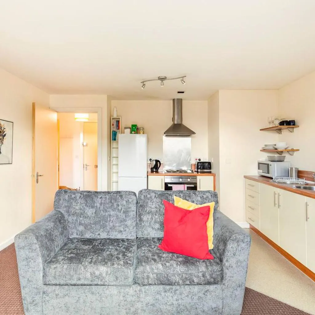 Photograph of Mosh Homes 01