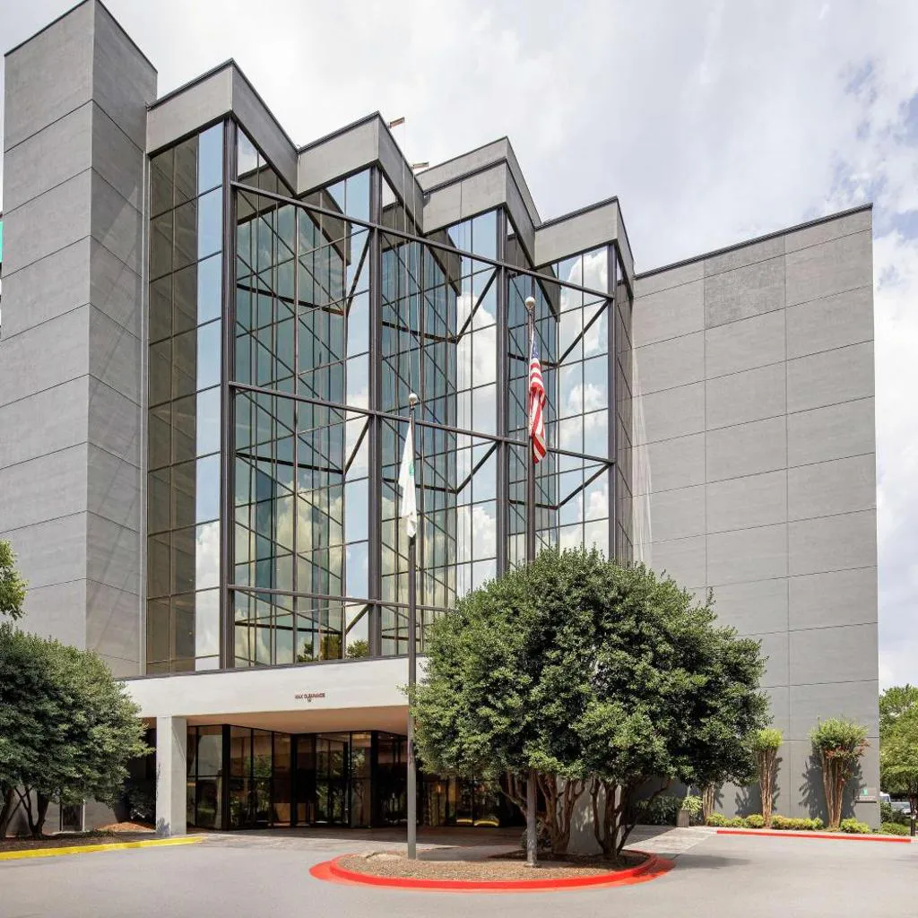 Photograph of Embassy Suites by Hilton Atlanta Perimeter Center