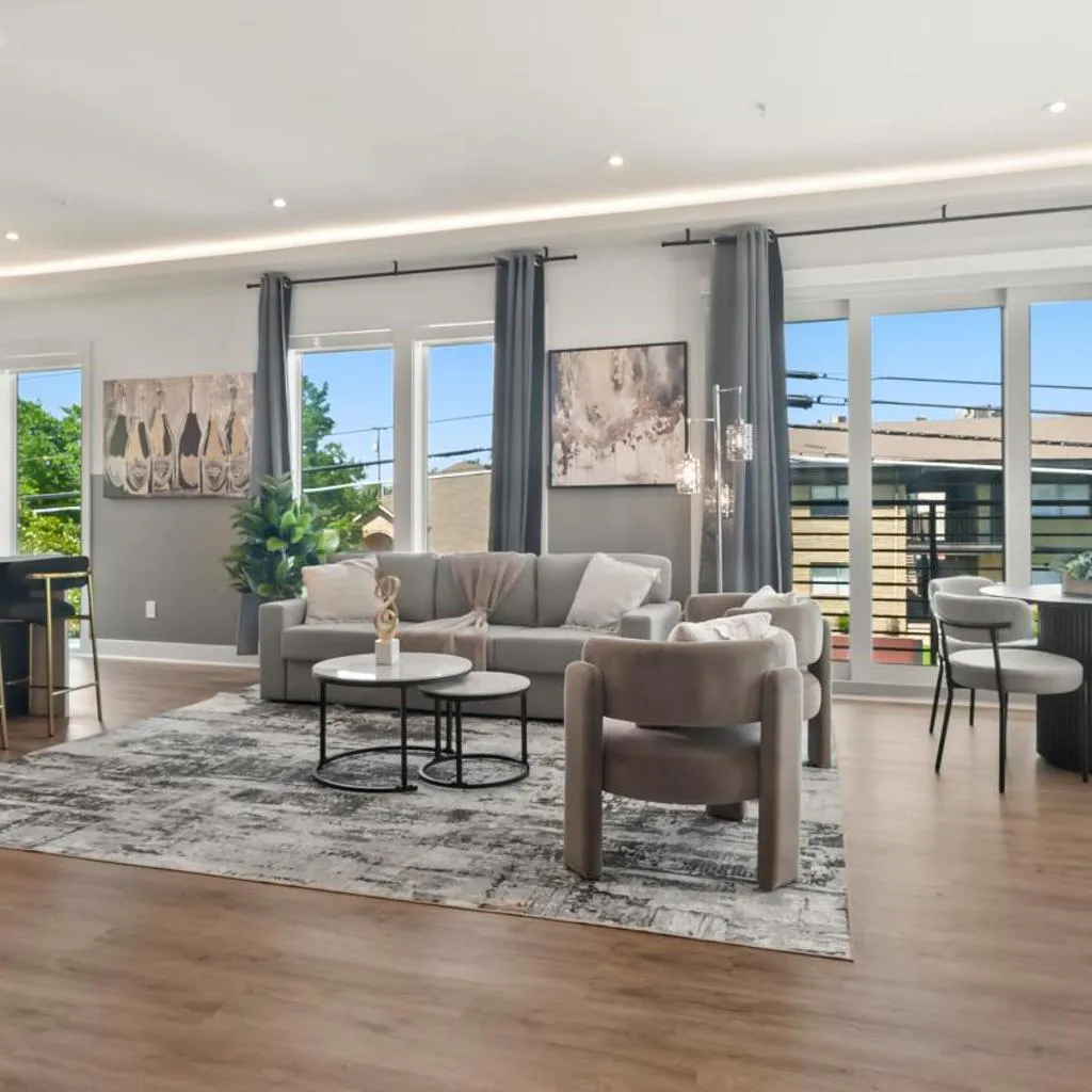 Photograph of Apartmint at Fitzhugh - Dallas