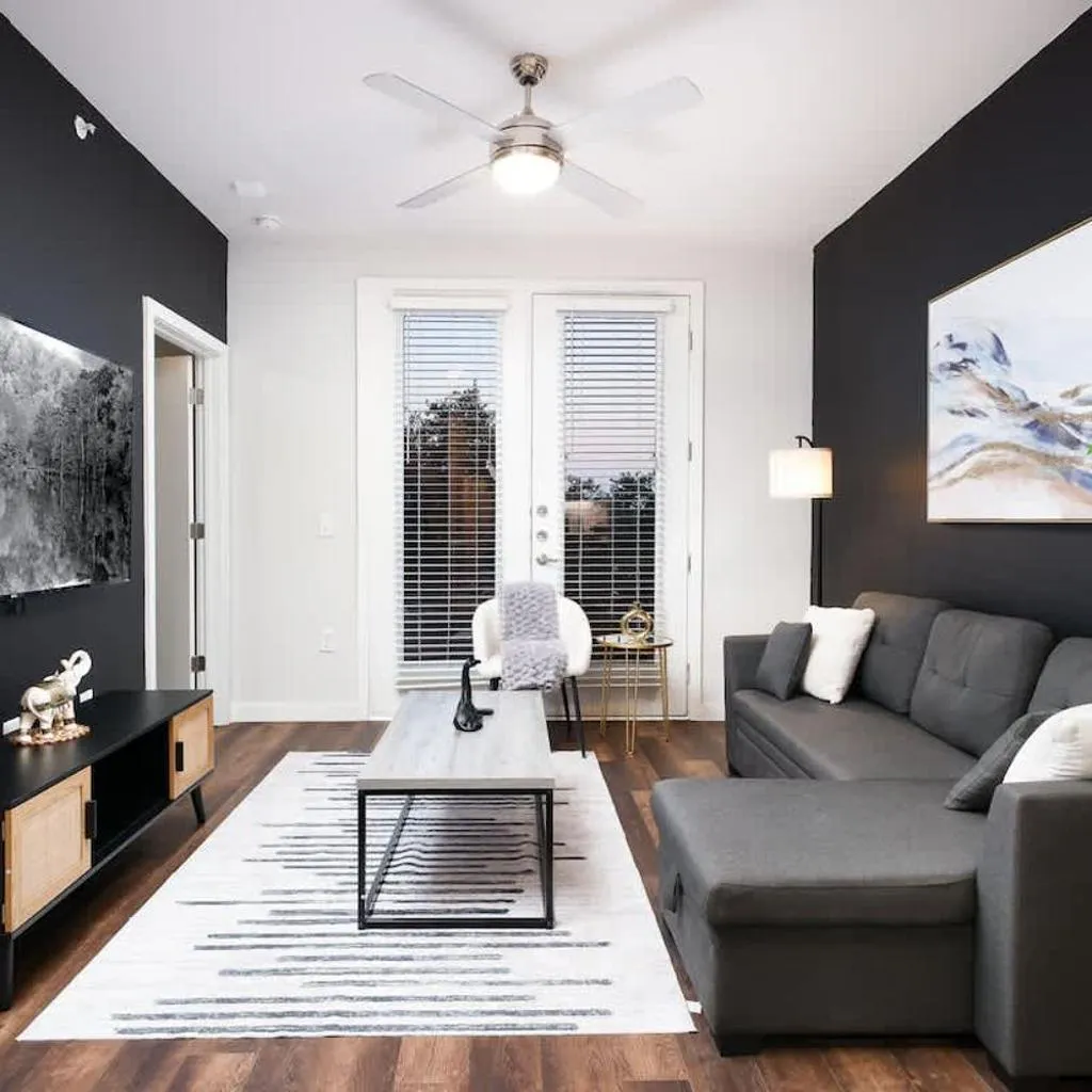 Photograph of Spacious 1BR w Pool&Prkng, Near Rvrwlk & Conv Ctr