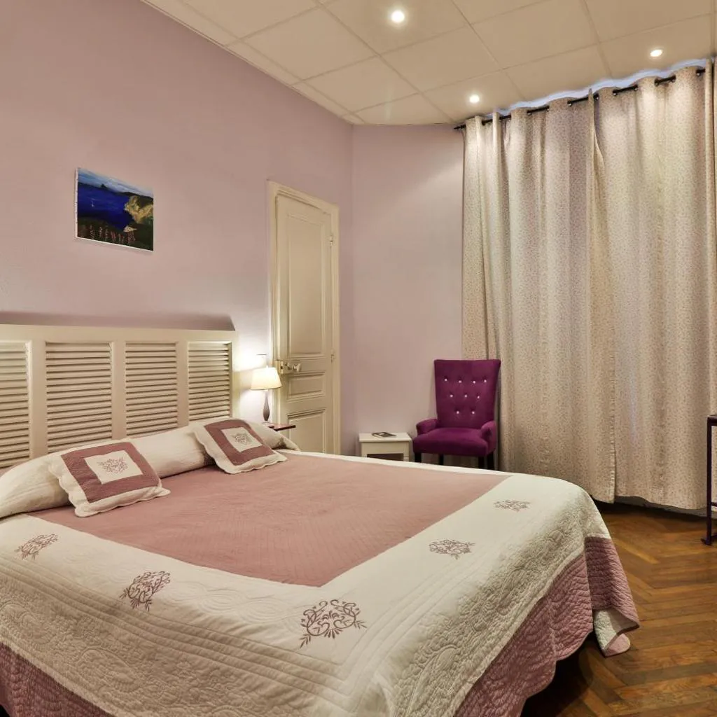 Photograph of Hotel Victor Hugo Nice