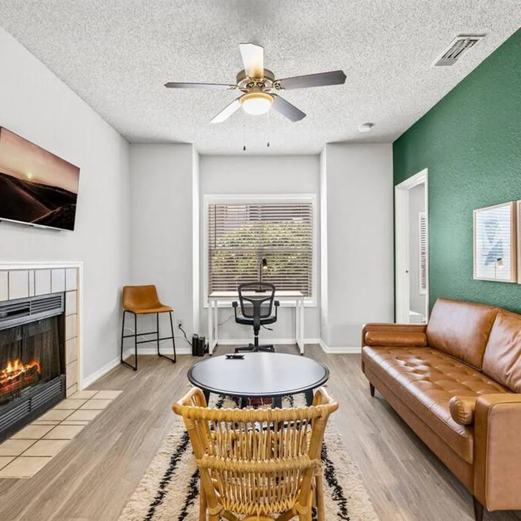 Photograph of Cozy BoHo 2bd Apartment - Cedar Park/North Austin