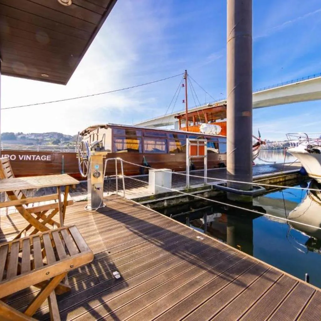 Photograph of SLEEPBOAT Floating House Boat Oporto Douro