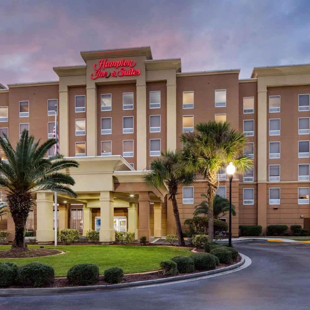 Photograph of Hampton Inn & Suites Savannah - I-95 South - Gateway