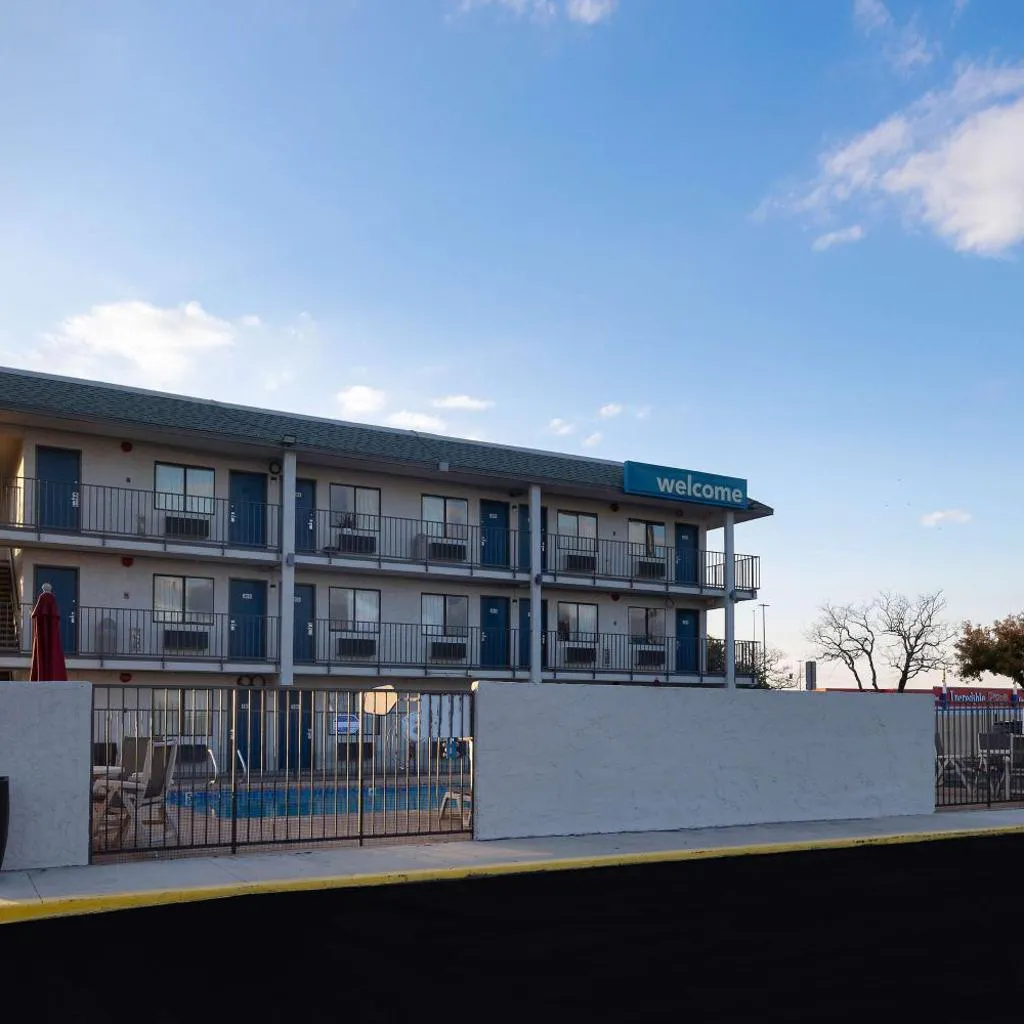 Photograph of Motel 6-San Antonio, TX - West SeaWorld