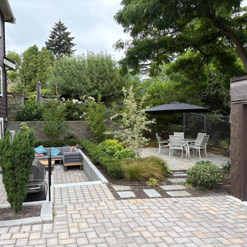 Photograph of King Suite with Cook's Kitchen Near UW & Lake Union 20 mins to Stadiums