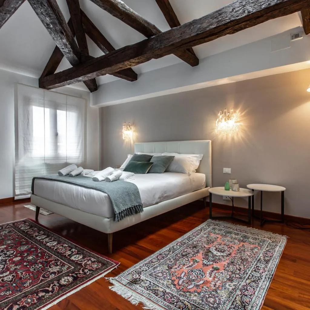 Photograph of San Pantalon Luxury Penthouse R&R