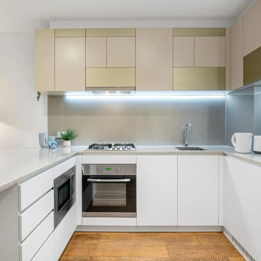 Photograph of Melbourne CBD 2 Bedroom Apartment with City Views Pool Gym and Steam Room Near Southern Cross Station