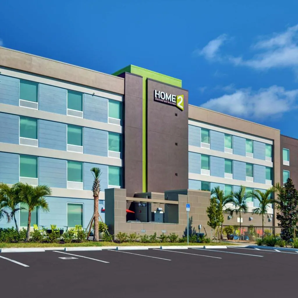 Photograph of Home2 Suites by Hilton Fort Myers Colonial Blvd