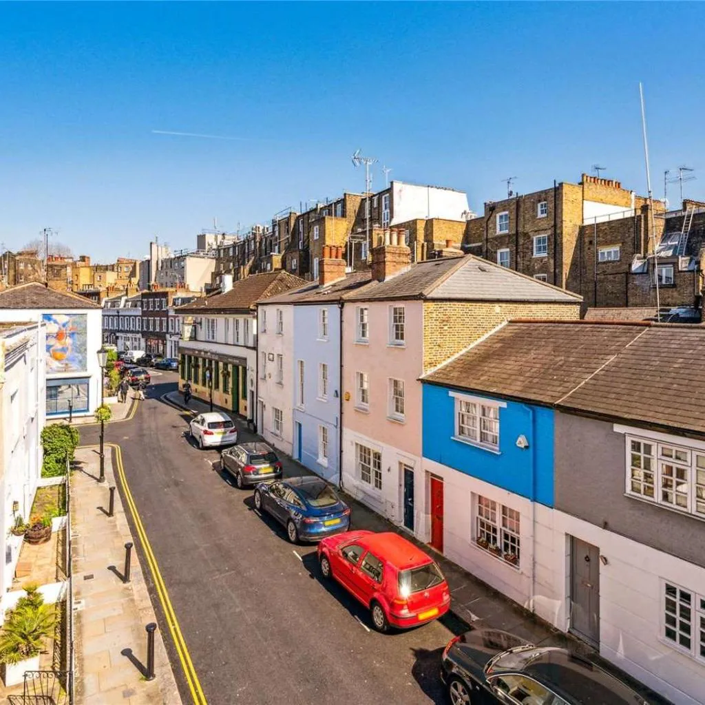 Photograph of Kensington two floor mews house