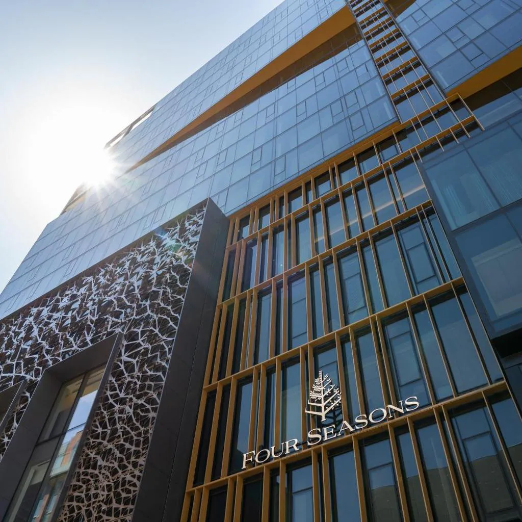 Photograph of Four Seasons Hotel Montreal