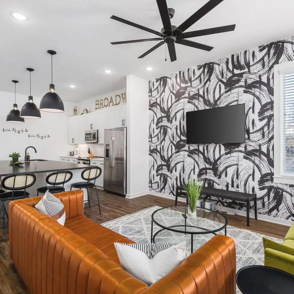 Photograph of TWO Adjacent Homes Sleeps 24 Only 3 miles to Broadway