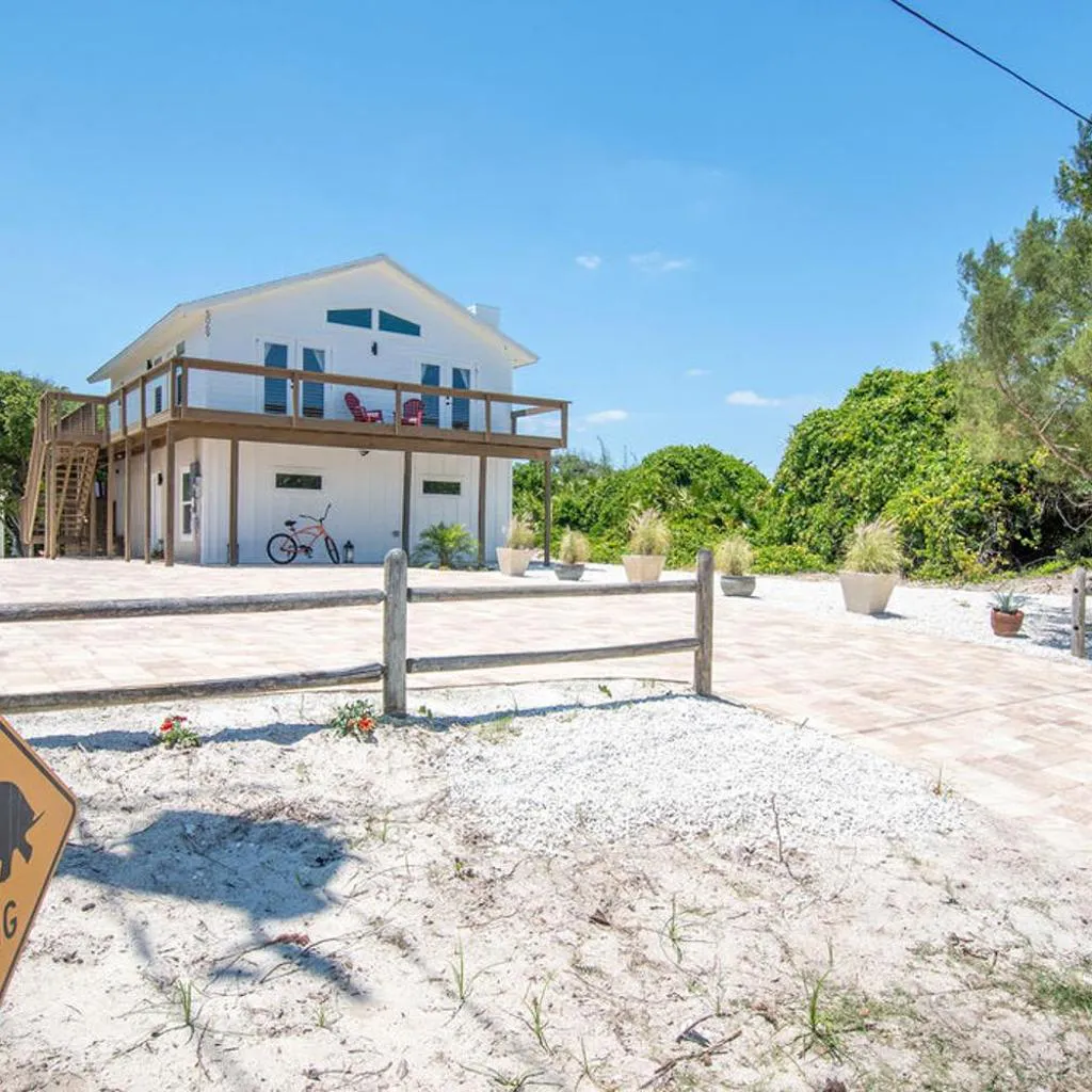 Photograph of Bright New Beach House with In- Law Suite -- 2 blocks to beach!