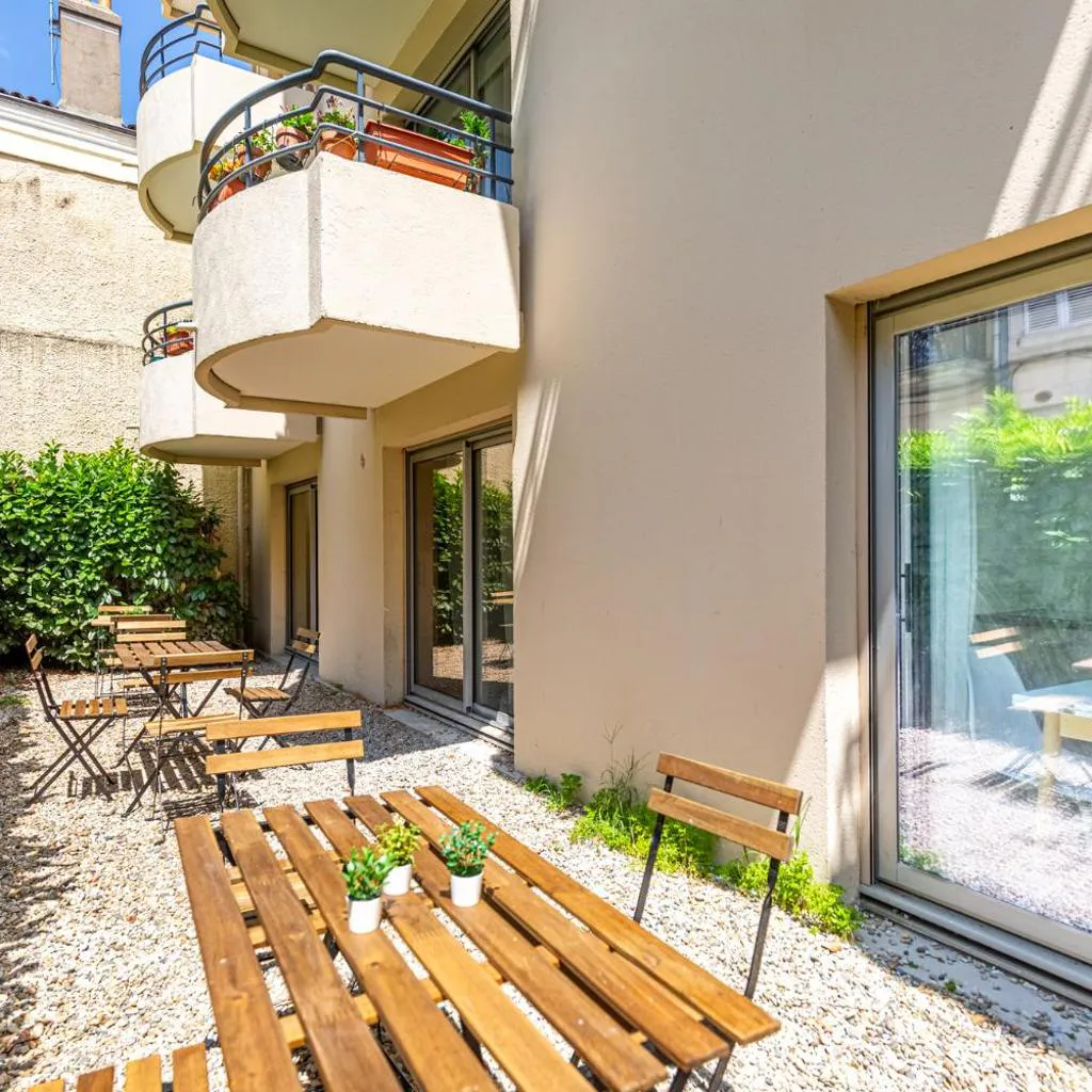 Photograph of Lavie Maison Balneo garden flat