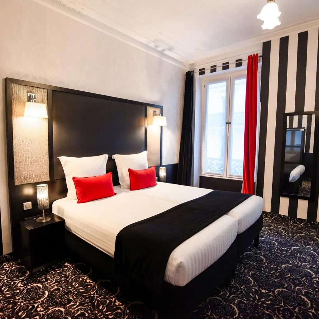 Photograph of Hotel Peyris Opera