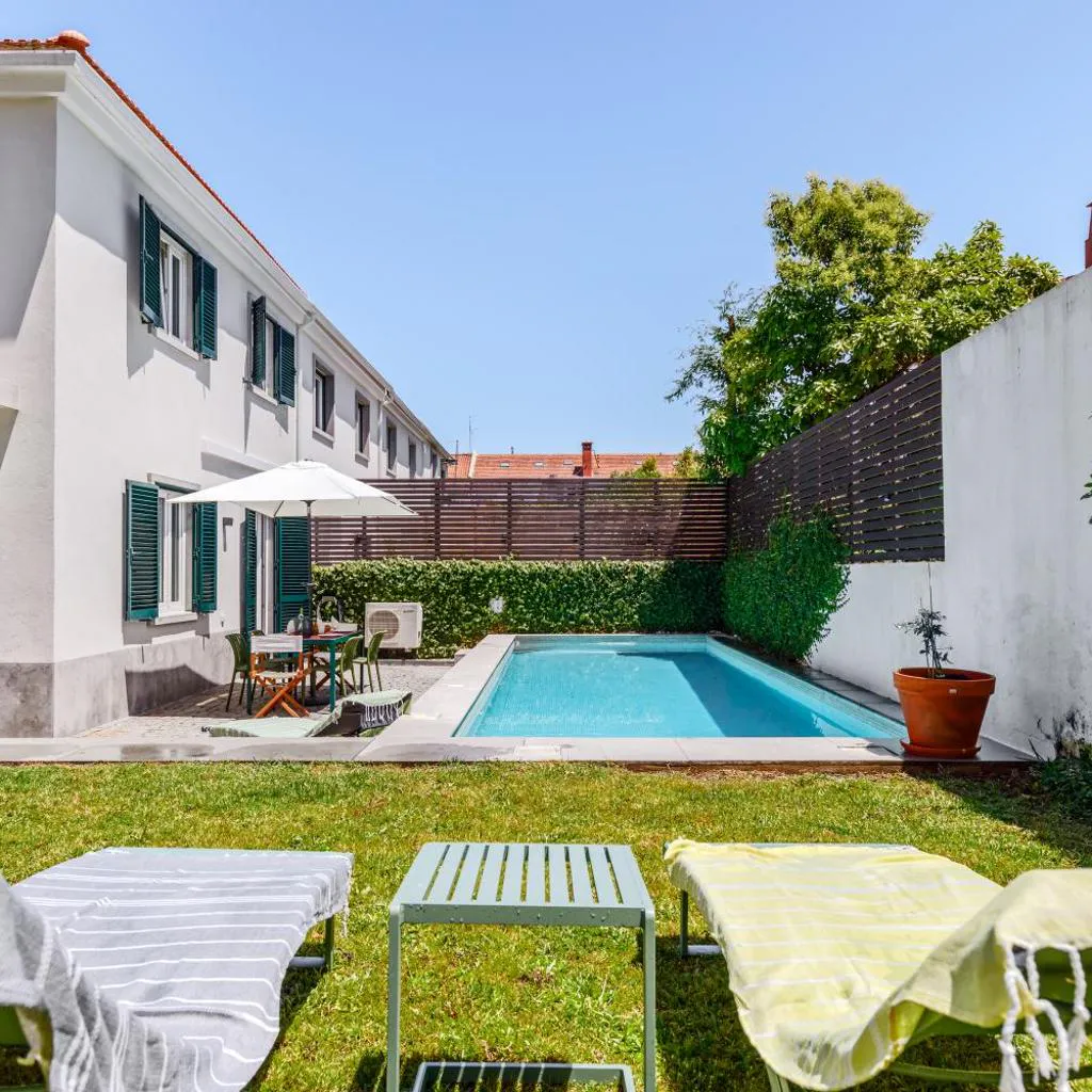 Photograph of Haus Abel - pool, parking and garden in the heart of Lisbon