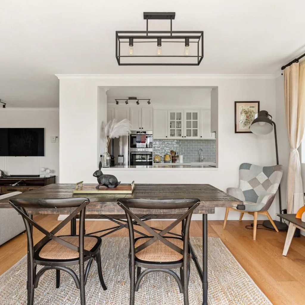 Photograph of The Crows Nest Retreat - perfect for six people!