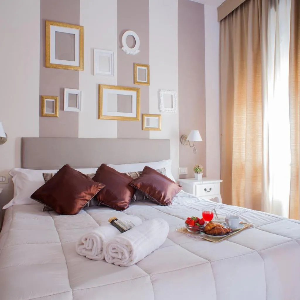 Photograph of Hotel Ares Milano