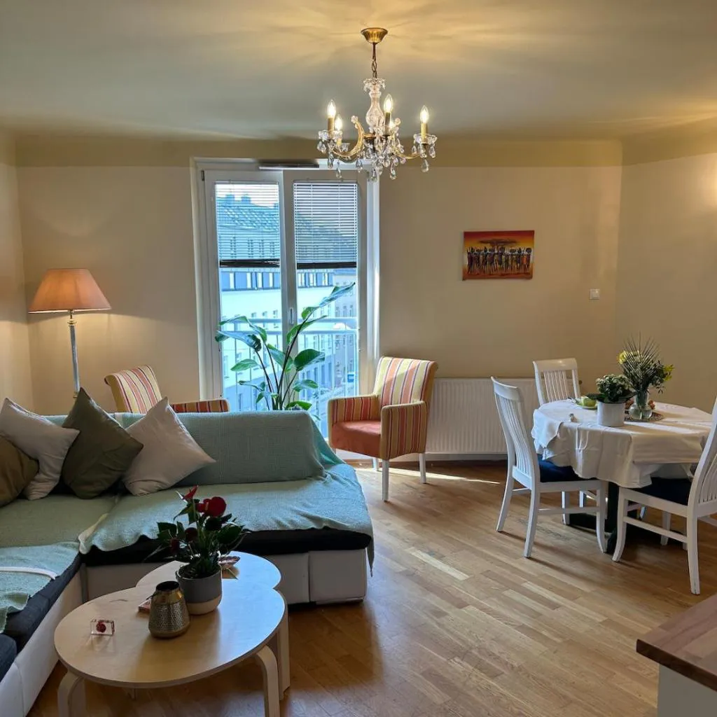 Photograph of 3BR, 5 Beds, Sofa 2P, 5min U4,U6 Schönbrunn