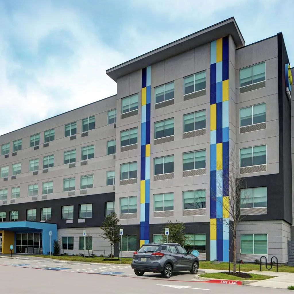 Photograph of Tru By Hilton Austin Airport, Tx